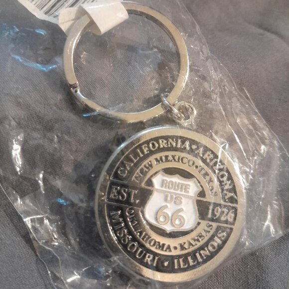 Moosehead, Revel, Pama, HWY 66 Key Chains - Picture 2 of 5